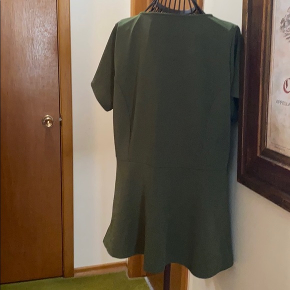 Olive green tunic - Picture 4 of 5